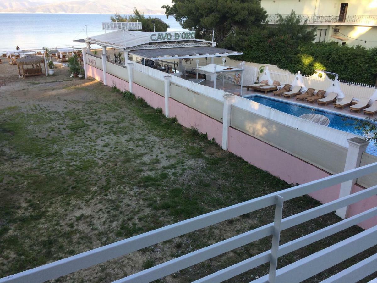 Hebes On The Beach Kávos Екстериор снимка